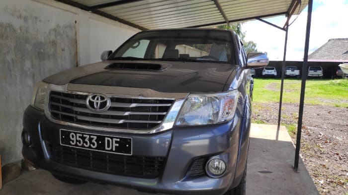 toyota hilux à vendre - thumbnail 2