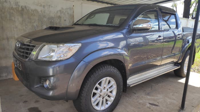 toyota hilux à vendre - thumbnail 3