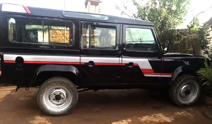 Land rover defender 110 - thumbnail 3