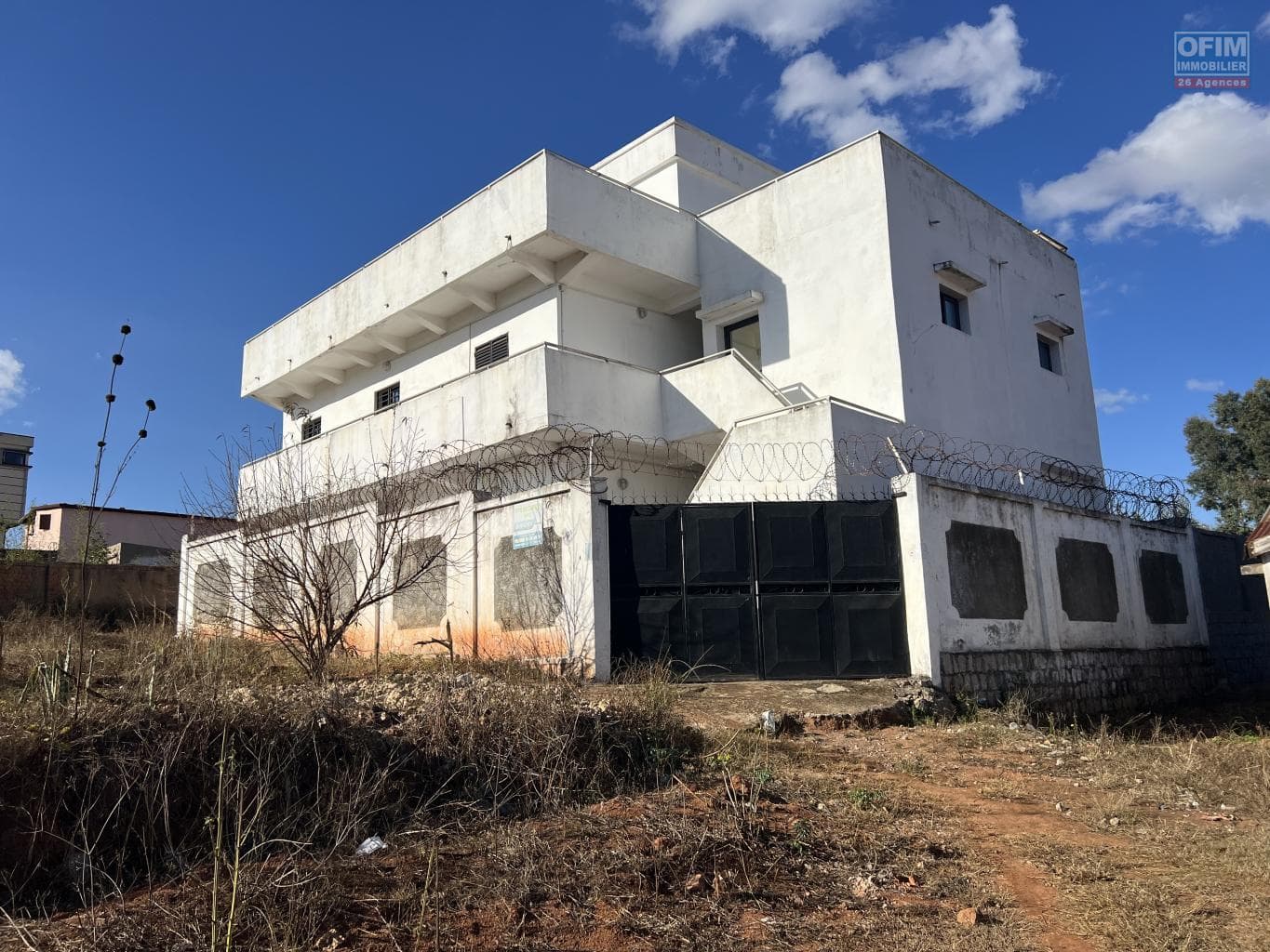 À louer un ensemble de deux maisons situé à Betafo Ambohimangakely Madagascar