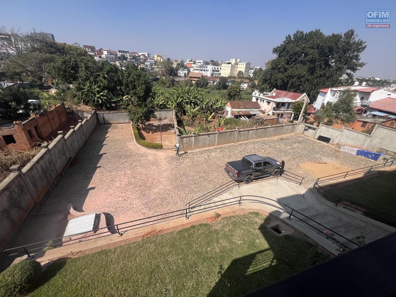 En location un immeuble complet avec 5 logements situé à Analamahitsy Park Tananarive - thumbnail 4