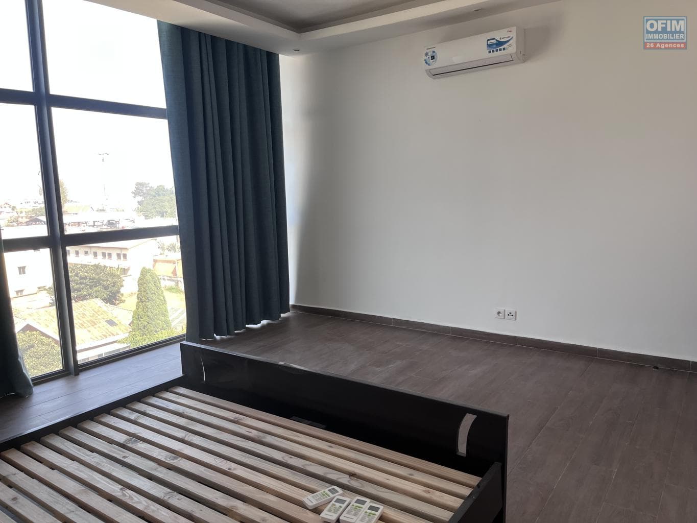 À louer un spacieux appartement T4 en duplex situé en plein cœur d’Ivandry Madagascar - thumbnail 3