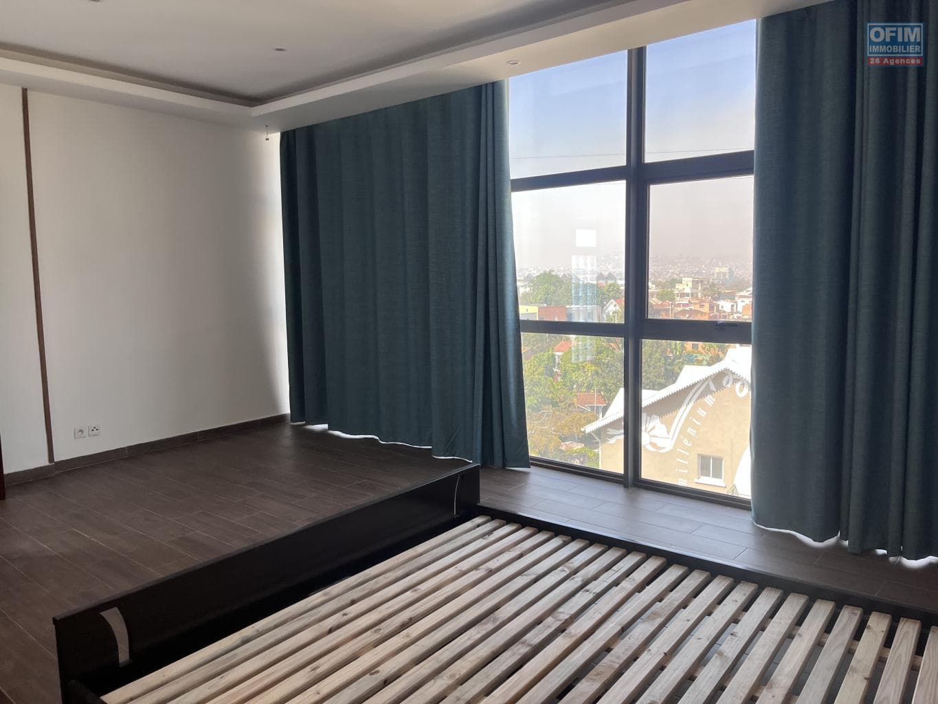 À louer un spacieux appartement T4 en duplex situé en plein cœur d’Ivandry Madagascar - thumbnail 5