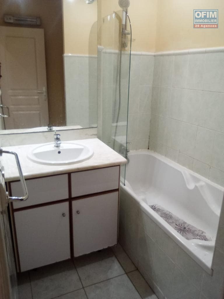 À louer un appartement T2 meublé situé à Ivandry Madagascar - thumbnail 5